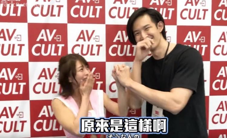 成人展各種巨乳妹看到爽!超有梗「撩妹搭訕術」曝光…妹子心花怒放:等等直接去XX了?