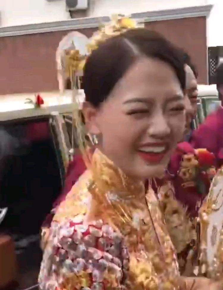 轟動婚禮!62歲新郎娶「90後幼齒妹」新娘仙氣+高顏值…眾人亮了!眼尖排場94霸氣