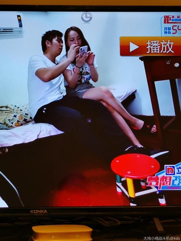 住爸媽11平米閣樓房 窮魯男竟有「女神級女友」上節目狂放閃!網一看住家內部...呆了