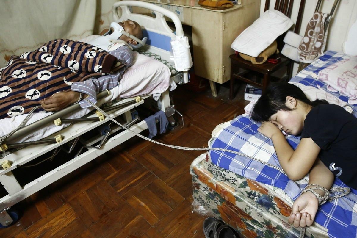 街頭捕捉15歲女童趴在地上!幼小的她「扮成牛騎一次5元」背後故事讓人鼻酸...:心疼