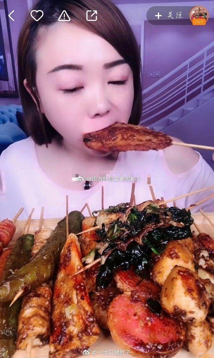 一胖毀所有!直播主做吃播後顏值大崩壞...「剛入行超青澀照」曝光 驚呆:這哪位啦!