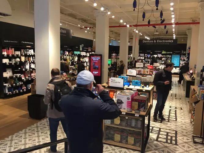 最強的網拍網站亞馬遜有實體店了！實際探訪竟引發網友暴動...:沒有最便宜只有更便宜