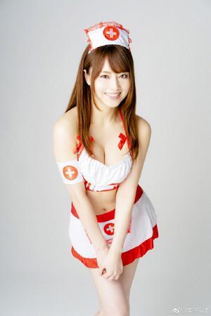 日本遊遇「暗黑AV女優」幫點餐 陸網友瘋喊:我可以!