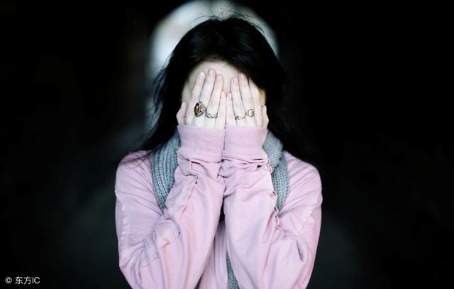 我結婚一年多就離了，帶15萬回娘家，我媽扇我一耳光，我淚如雨下