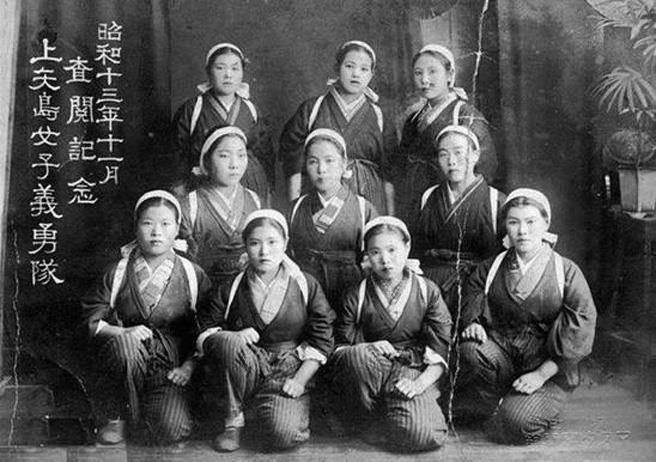 在侵略戰爭窮途末路之際,日本女性還參加了「女子義勇隊」。(圖/文史網)