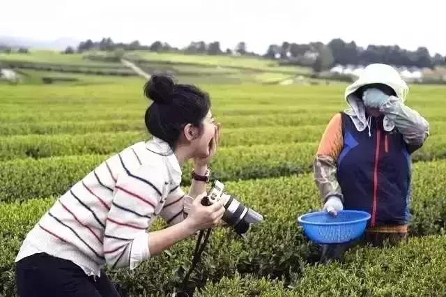 她是最美艷港姐,曾「被周潤發、張國榮深愛」,婚後息影「為愛守寡10年」,如今58歲的她...