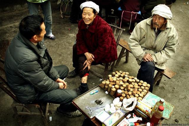 農村妹結婚我給五千,聽到爸媽房間談話後,我泣不成聲出5W紅包
