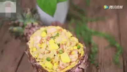 不削皮，不挖眼，一分鐘快速切好一整個菠蘿！真是太省力了！