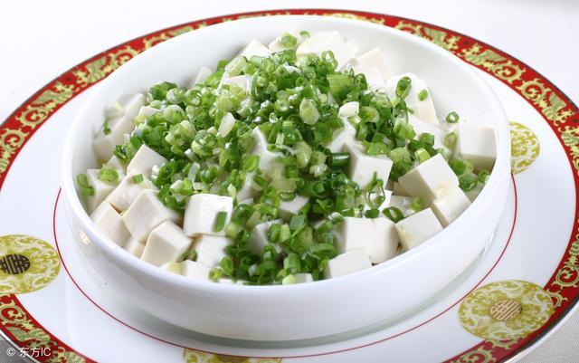 痛風能吃豆腐嗎？醫生提醒：要注意這兩點，太多人不在意都吃虧了